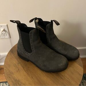 Women’s Blundstone High Top Chelsea boot